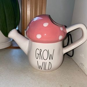 Rae dunn grow wild watering can - yes